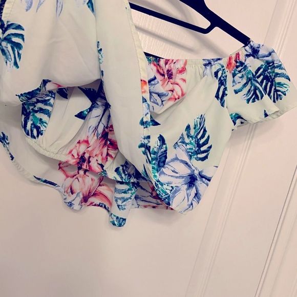 ❤️ Cropped peasant top - Picture 2 of 3